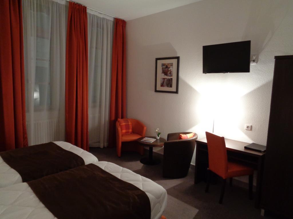 Hotel De Montaulbain Verdun-sur-Meuse Dış mekan fotoğraf