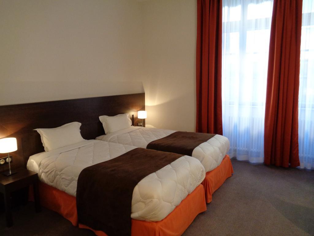 Hotel De Montaulbain Verdun-sur-Meuse Dış mekan fotoğraf